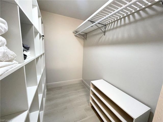 12945 Vanderbilt DR 403, Naples, FL 34110