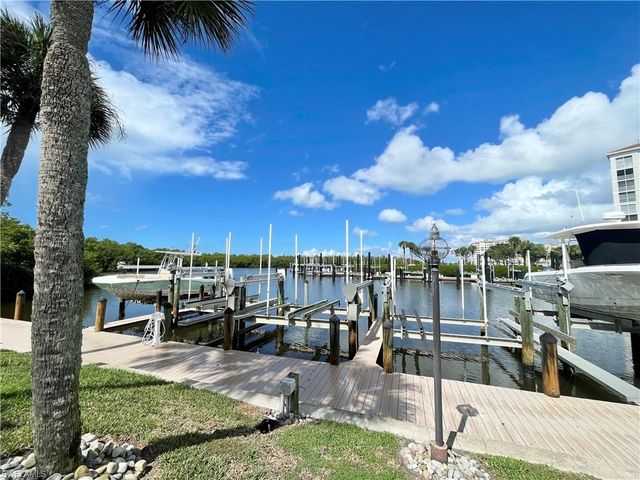 12945 Vanderbilt DR 403, Naples, FL 34110