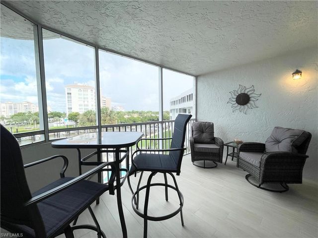 12945 Vanderbilt DR 403, Naples, FL 34110