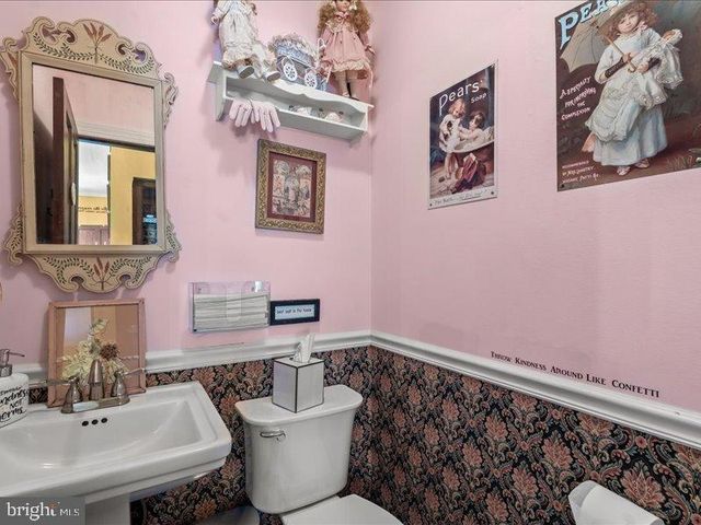 1919 W POINT PIKE, Lansdale, PA 19446
