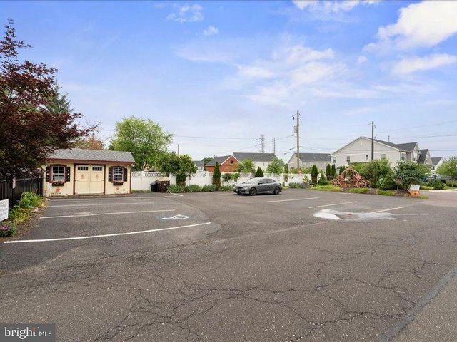 1919 W POINT PIKE, Lansdale, PA 19446