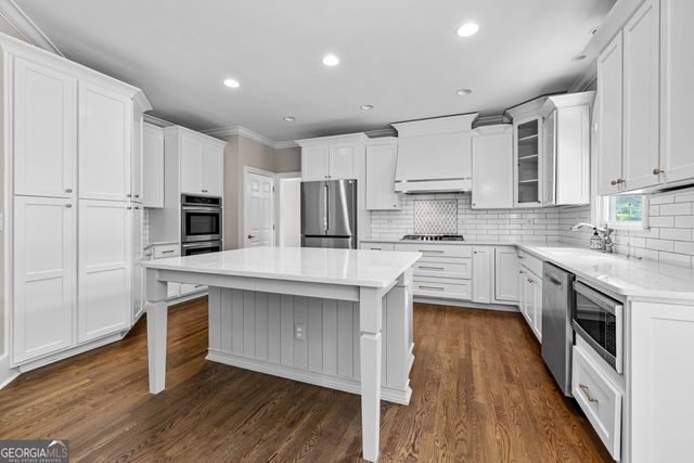 340 Broadmoor Drive, Fayetteville, GA 30215