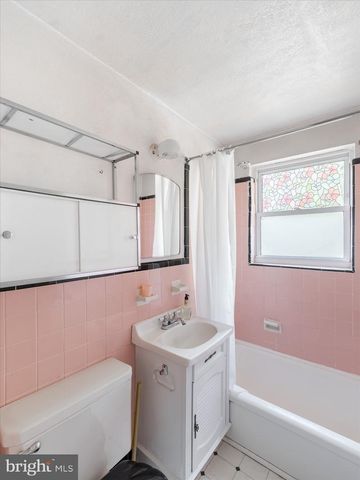 2023 WHARTON RD, Glenside, PA 19038