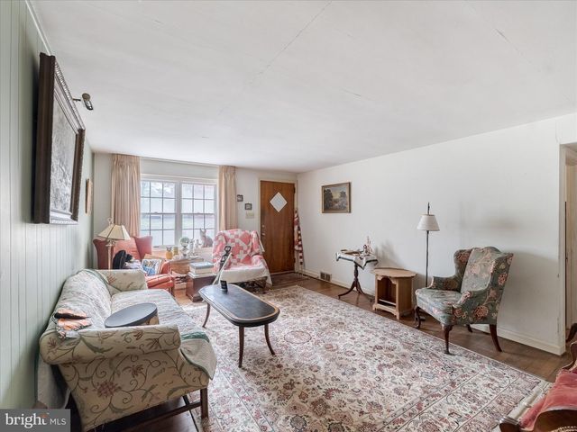 2023 WHARTON RD, Glenside, PA 19038