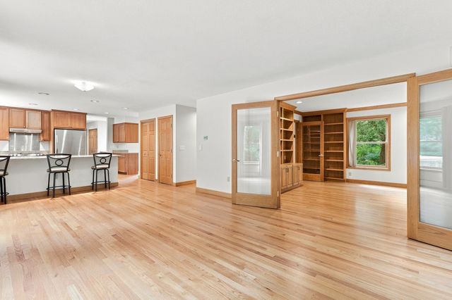 16 Birch Ln, Northampton, MA 01062