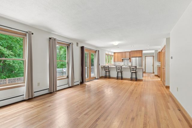 16 Birch Ln, Northampton, MA 01062