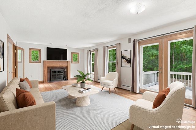 16 Birch Ln, Northampton, MA 01062