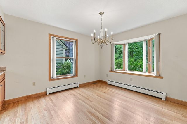 16 Birch Ln, Northampton, MA 01062