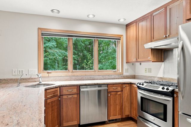 16 Birch Ln, Northampton, MA 01062