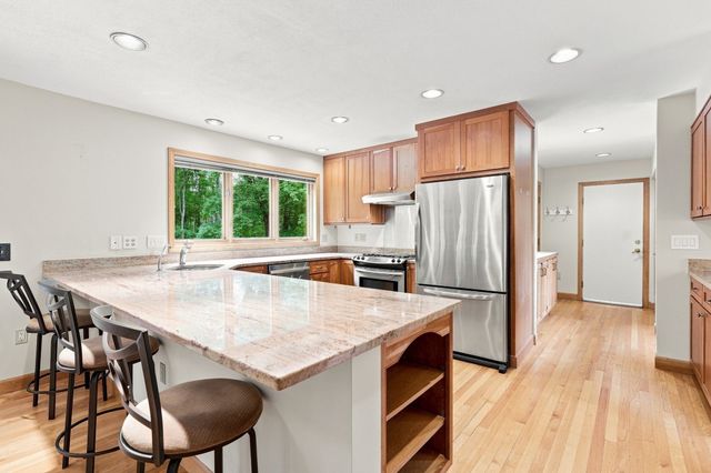 16 Birch Ln, Northampton, MA 01062