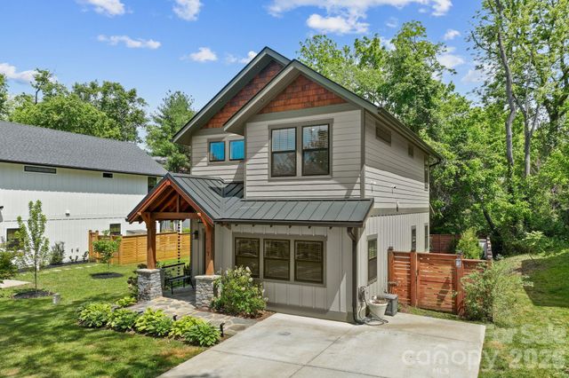 7 Acona Lane, Asheville, NC 28803