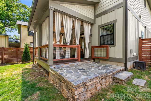 7 Acona Lane, Asheville, NC 28803