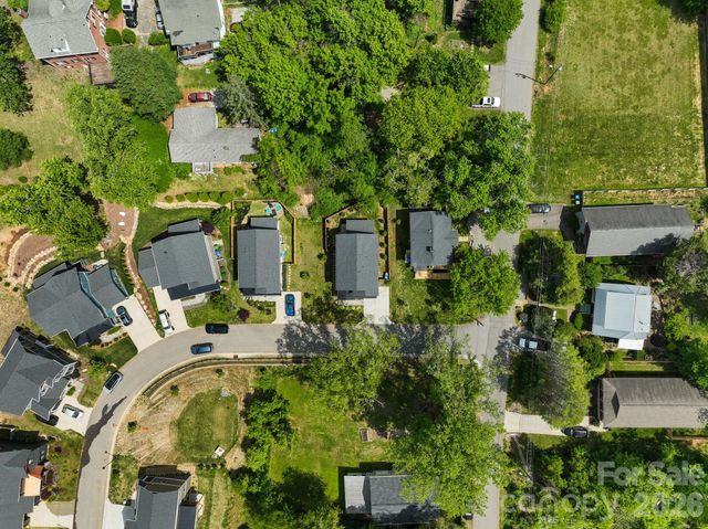 7 Acona Lane, Asheville, NC 28803