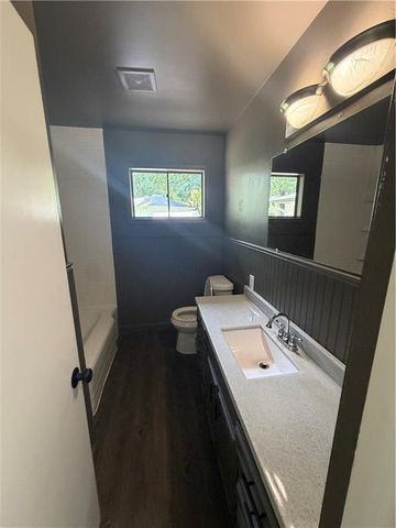 8427 Marsh Avenue, Raytown, MO 64138