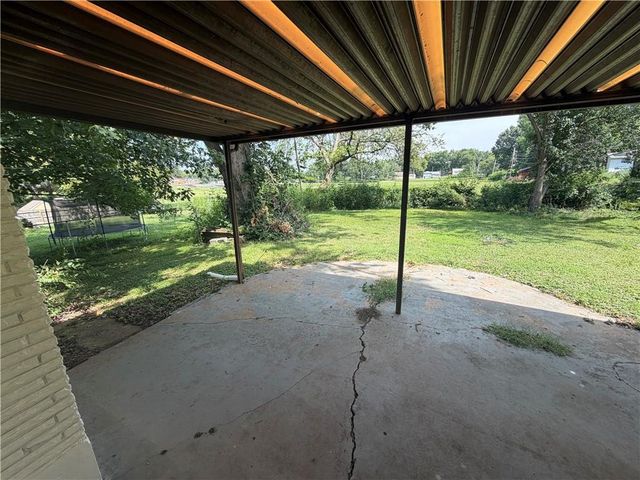 8427 Marsh Avenue, Raytown, MO 64138