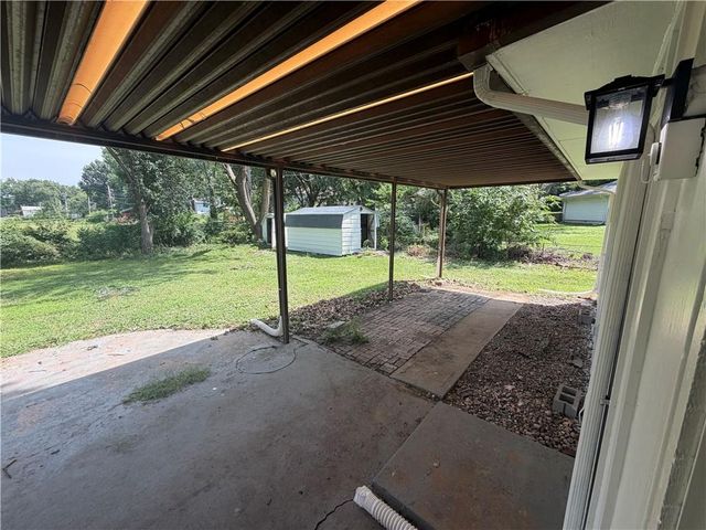 8427 Marsh Avenue, Raytown, MO 64138