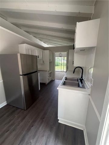 8427 Marsh Avenue, Raytown, MO 64138