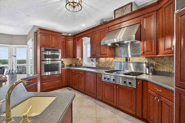 23801 281st Avenue, Leclaire, IA 52753
