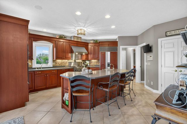 23801 281st Avenue, Leclaire, IA 52753