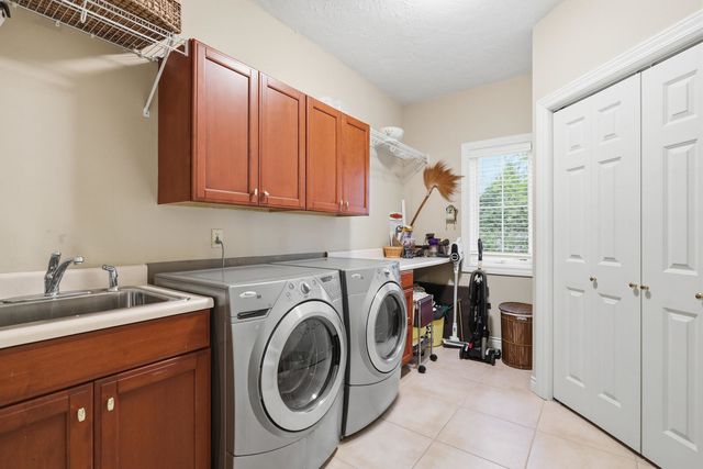 23801 281st Avenue, Leclaire, IA 52753