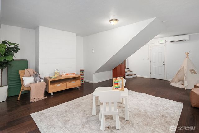 15650 Issaquah Hobart Road SE, Issaquah, WA 98027