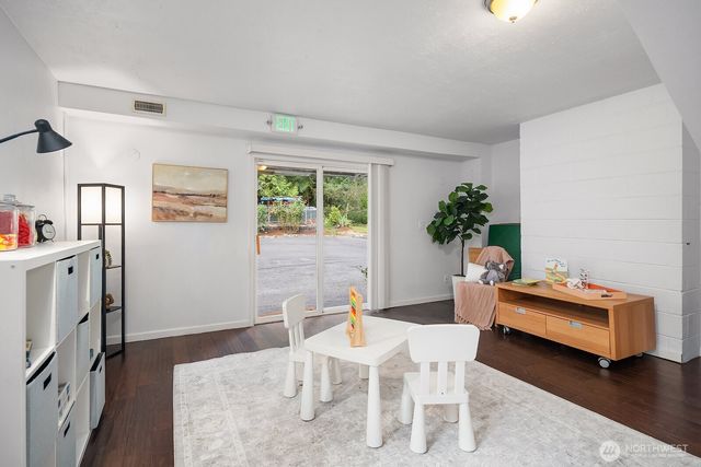 15650 Issaquah Hobart Road SE, Issaquah, WA 98027