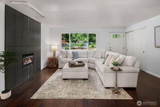 15650 Issaquah Hobart Road SE, Issaquah, WA 98027