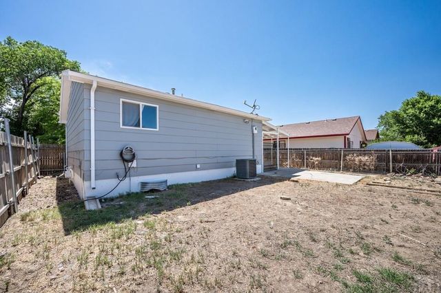 2808 Wills Blvd, Pueblo, CO 81003
