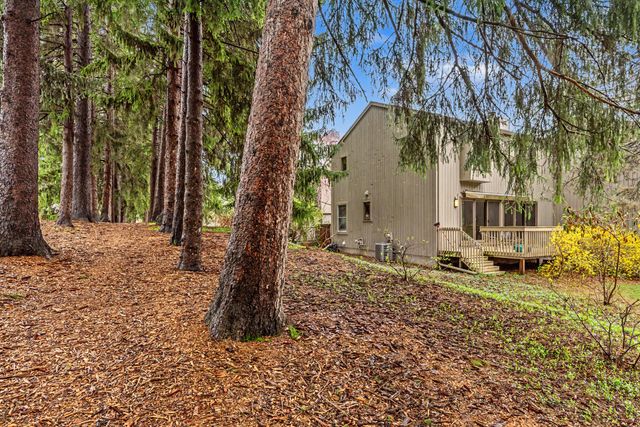 2172 Overlook Court, Ann Arbor, MI 48103