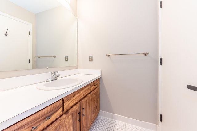 2172 Overlook Court, Ann Arbor, MI 48103