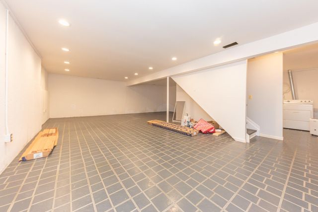 2172 Overlook Court, Ann Arbor, MI 48103