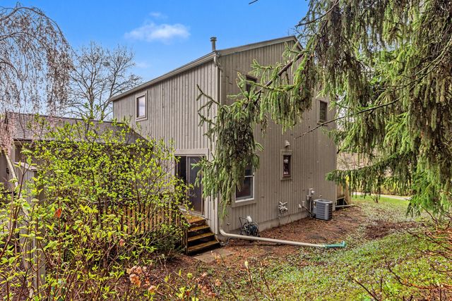 2172 Overlook Court, Ann Arbor, MI 48103