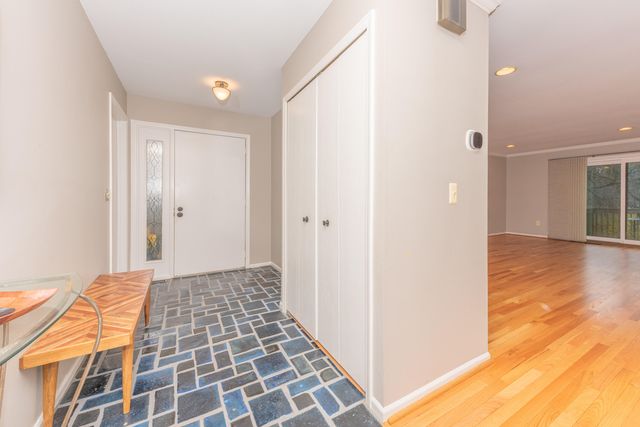 2172 Overlook Court, Ann Arbor, MI 48103