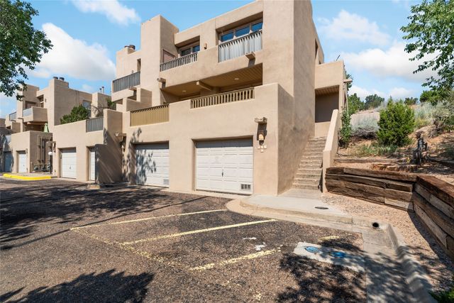 711 Viento Drive C, Santa Fe, NM 87501