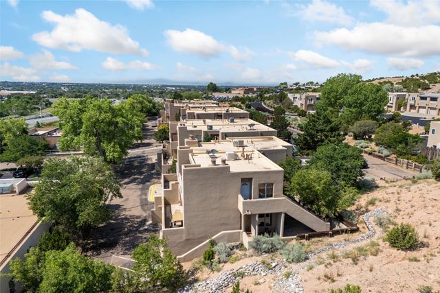 711 Viento Drive C, Santa Fe, NM 87501