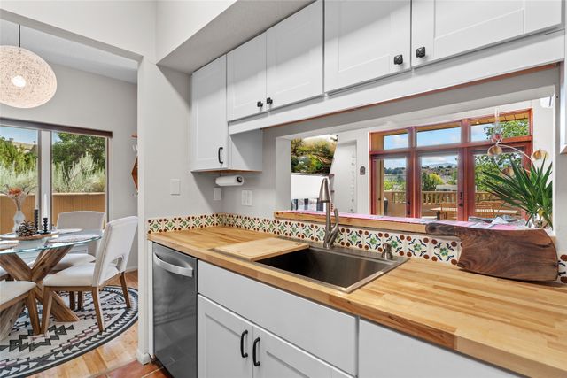 711 Viento Drive C, Santa Fe, NM 87501