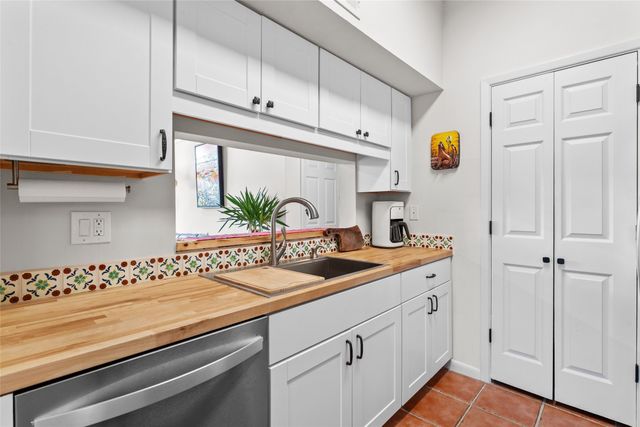 711 Viento Drive C, Santa Fe, NM 87501