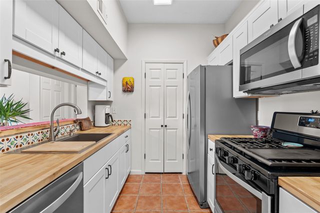 711 Viento Drive C, Santa Fe, NM 87501