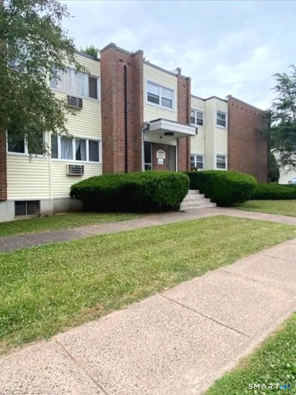 20 Thompson Road A, Manchester, CT 06040
