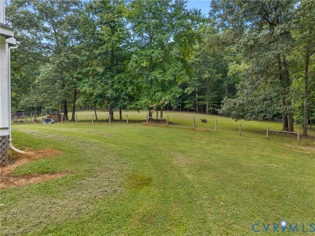 3927 Hughes Creek Rd, Powhatan, VA 23139