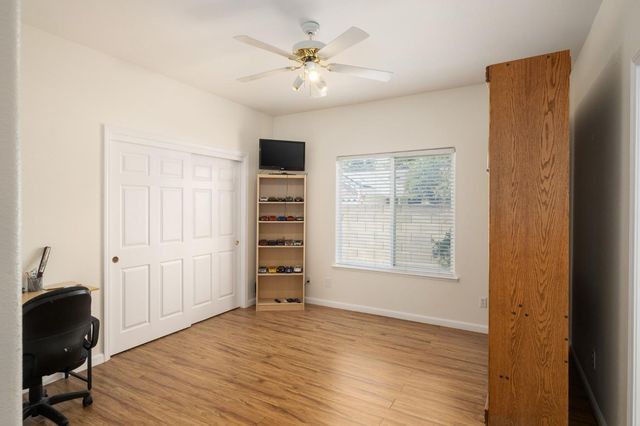 741 N Oxford Avenue, Clovis, CA 93611