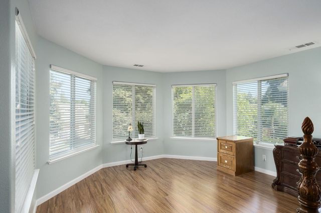 741 N Oxford Avenue, Clovis, CA 93611