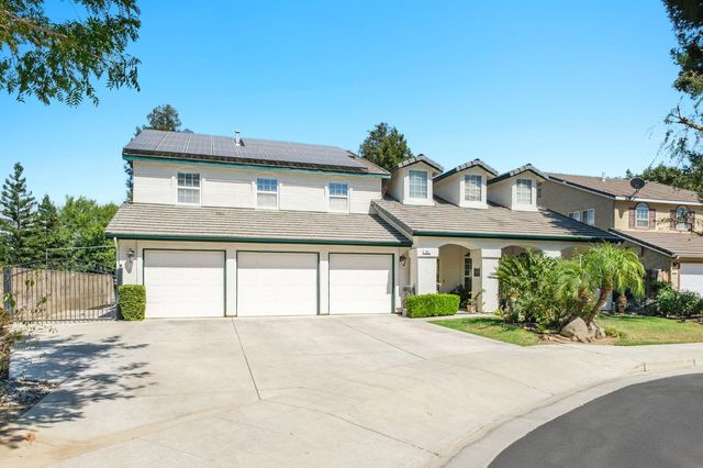 741 N Oxford Avenue, Clovis, CA 93611