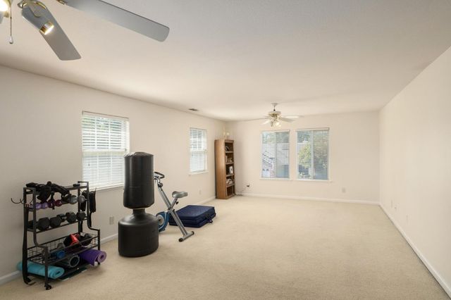 741 N Oxford Avenue, Clovis, CA 93611