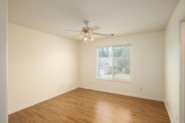741 N Oxford Avenue, Clovis, CA 93611