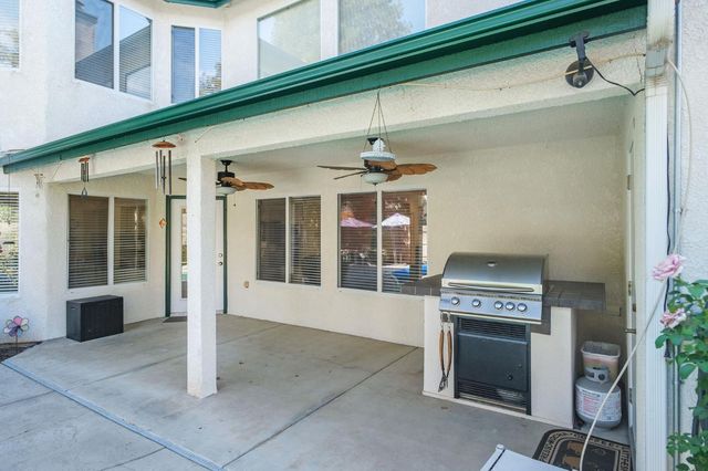 741 N Oxford Avenue, Clovis, CA 93611