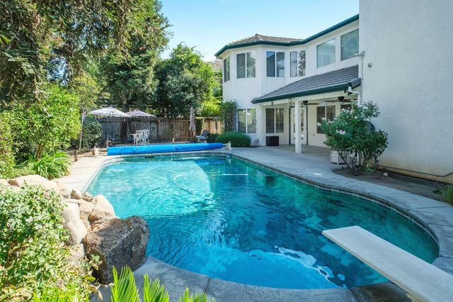 741 N Oxford Avenue, Clovis, CA 93611