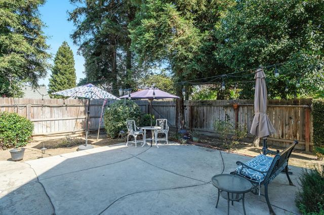 741 N Oxford Avenue, Clovis, CA 93611