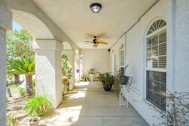 741 N Oxford Avenue, Clovis, CA 93611
