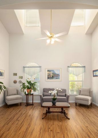 741 N Oxford Avenue, Clovis, CA 93611